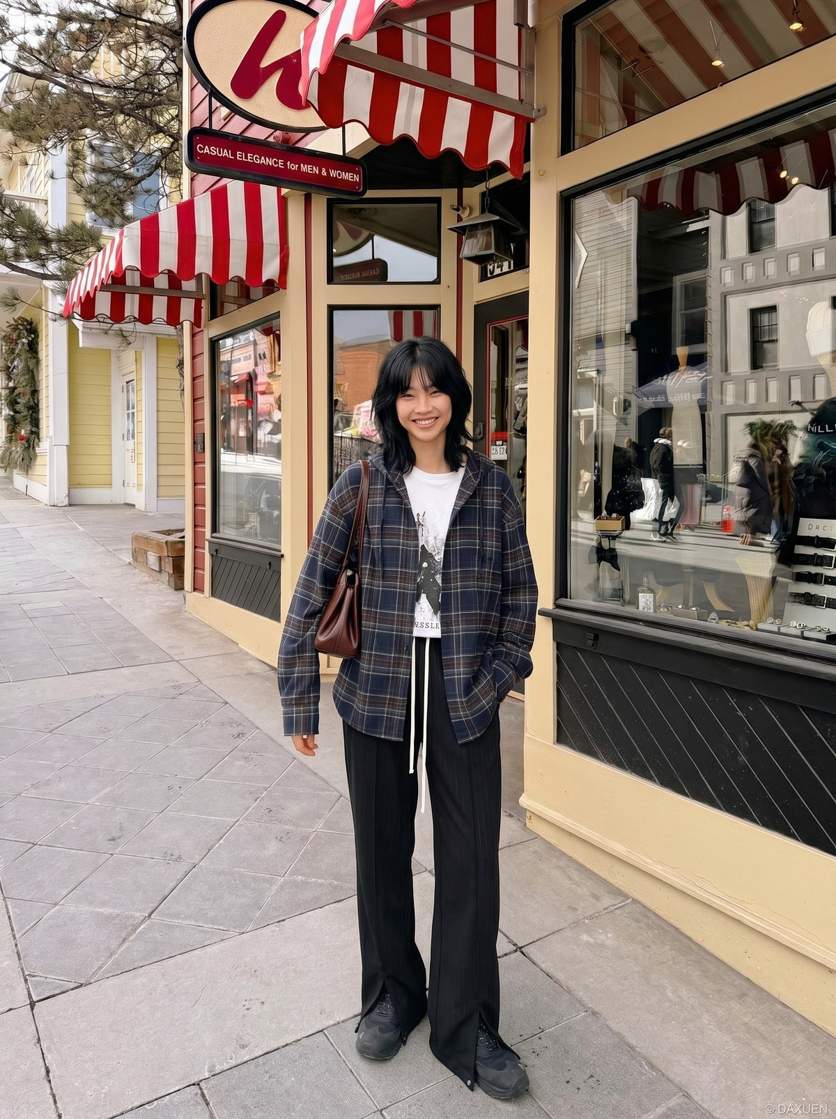DAXUEN Black oversized graphic T-shirt and wide-leg pants — model photo