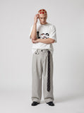 DAXUEN solid colour oversized hands-graphic t-shirt — model photo