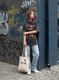 DAXUEN Oversized short-sleeved crew neck t-shirt with graphic print — model photo
