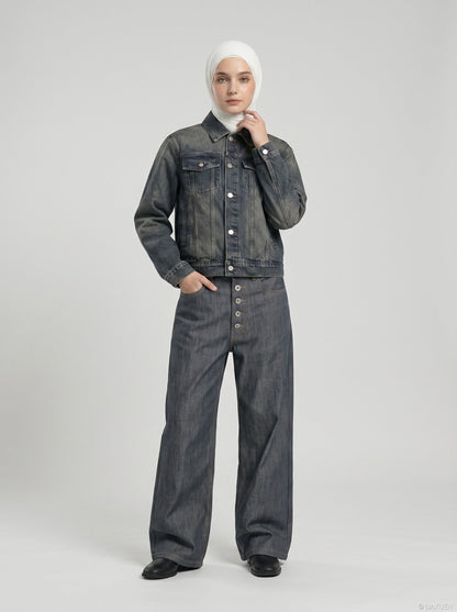 DAXUEN Wide-leg high-waisted denim trousers — model photo