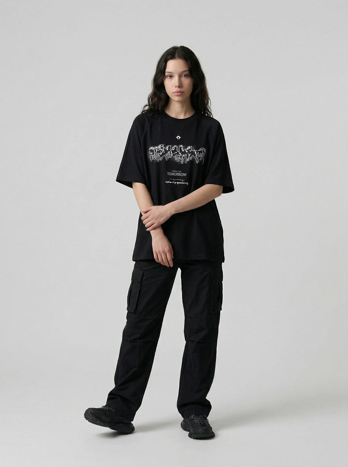 DAXUEN Hope For Tomorrow oversized graphic T-shirt — model photo
