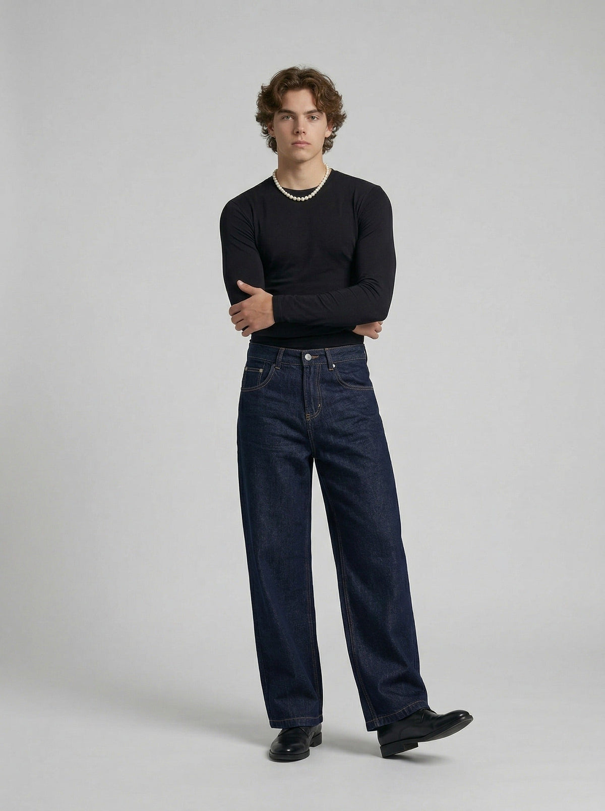 DAXUEN Wide-leg indigo blue jeans with contrast stitching — model photo