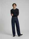 DAXUEN Wide-leg indigo blue jeans with contrast stitching — model photo