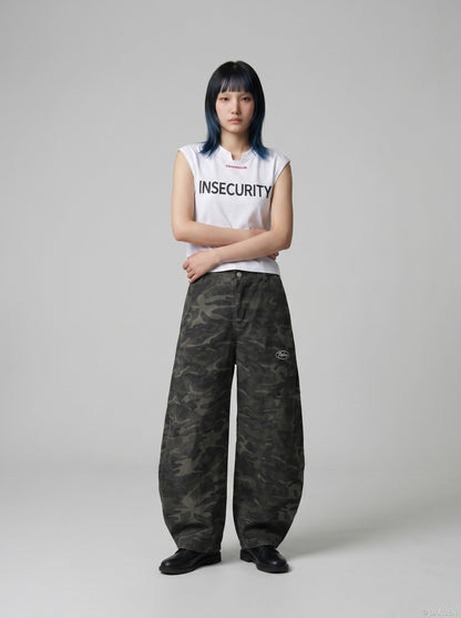 DAXUEN Short-sleeved graphic T-shirt with text prints — model photo