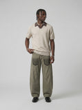 DAXUEN Knitted short-sleeved polo shirt with contrast collar — model photo