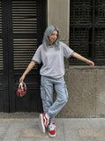 DAXUEN Men's relaxed-fit heather grey t-shirt — model photo