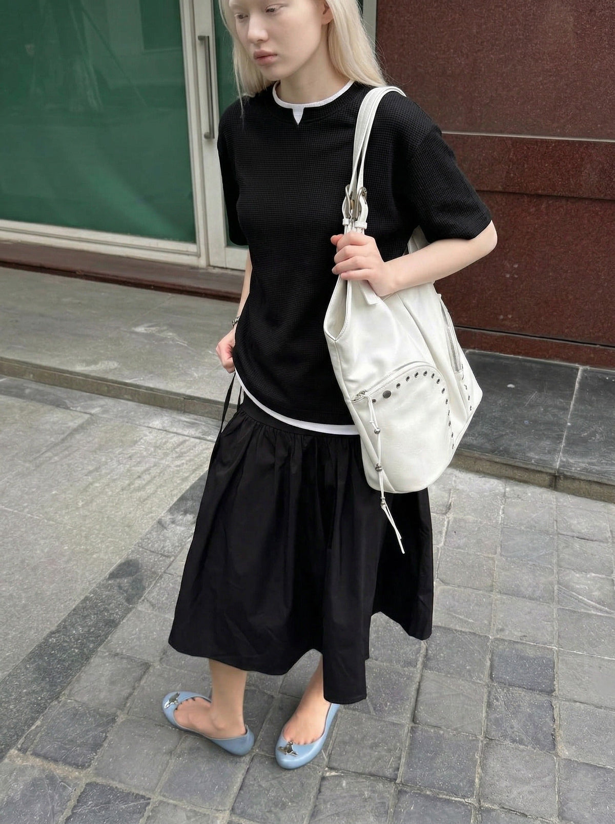 DAXUEN Layered crewneck short-sleeved t-shirt — model photo