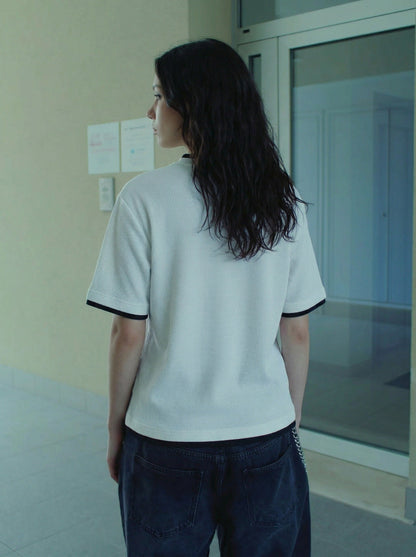 DAXUEN Layered crewneck short-sleeved t-shirt — model photo