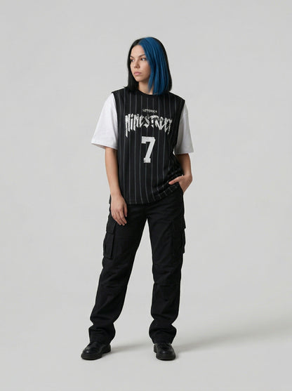 DAXUEN Layered short-sleeve t-shirt with sleeveless vest — model photo