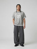DAXUEN Heather grey short-sleeved graphic t-shirt — model photo
