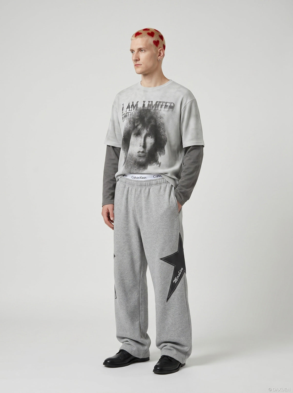 DAXUEN Layered look long-sleeve t-shirt with graphic print — model photo