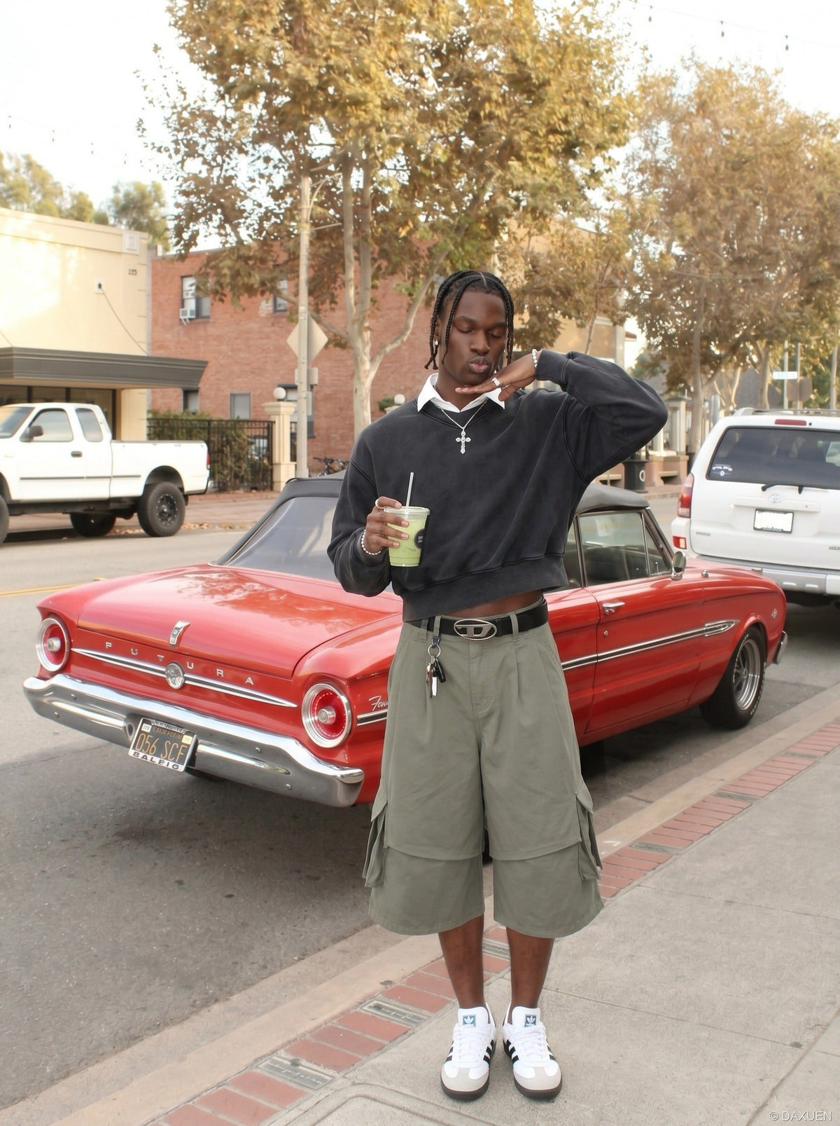 DAXUEN Layered wide-leg cargo shorts in olive-grey — model photo