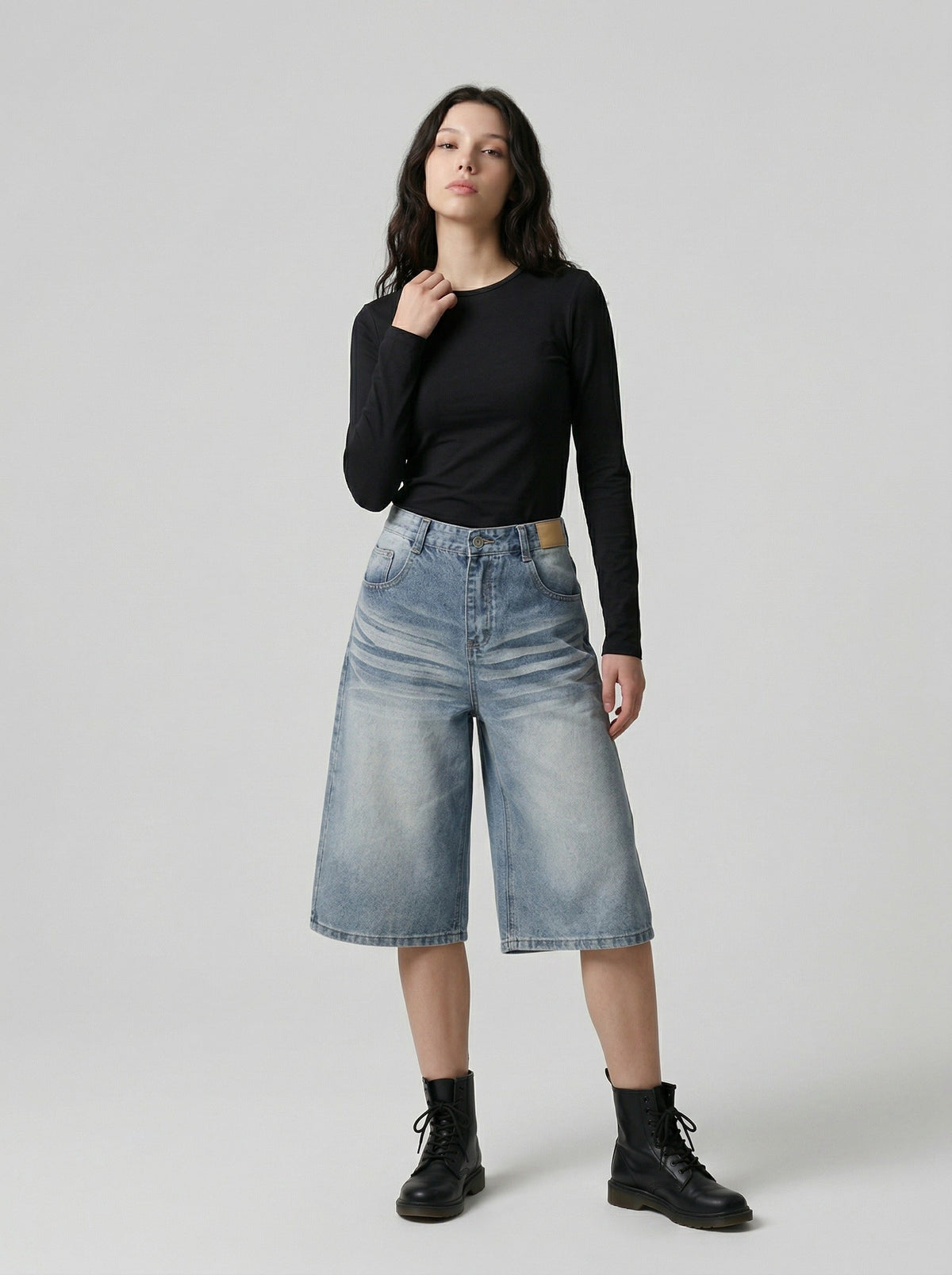 DAXUEN Light blue wide-leg denim culotte shorts — model photo