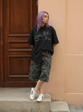 DAXUEN Oversized short-sleeved shirt with dog line art — model photo