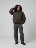 DAXUEN Loose-fit straight-leg casual trousers — model photo