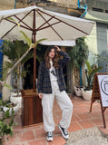 DAXUEN Loose-fit wide-leg cargo pants — model photo