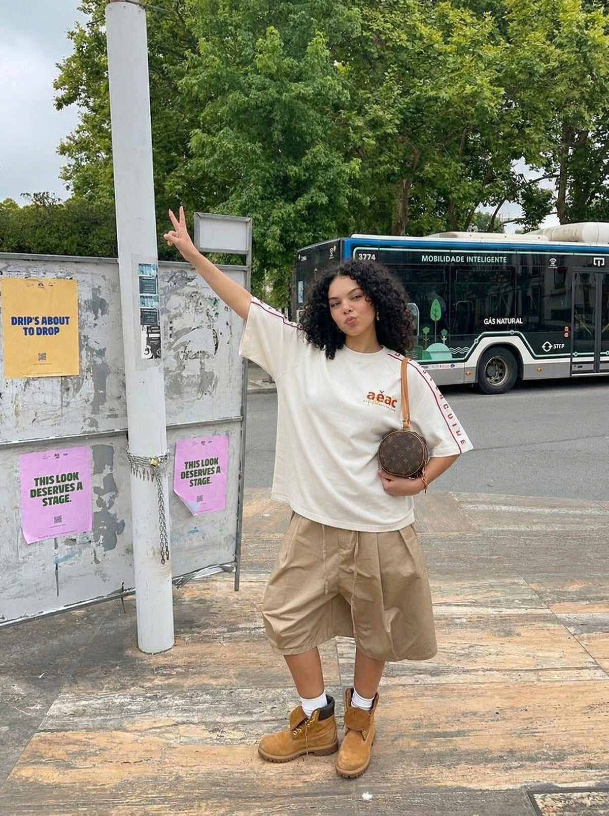 DAXUEN MADE N CHOICE graphic short-sleeve T-shirt — model photo