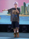 DAXUEN Oversized short-sleeved graphic T-shirt — model photo