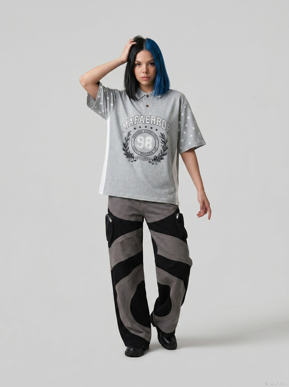 DAXUEN Grey marl short-sleeved polo shirt with star print — model photo
