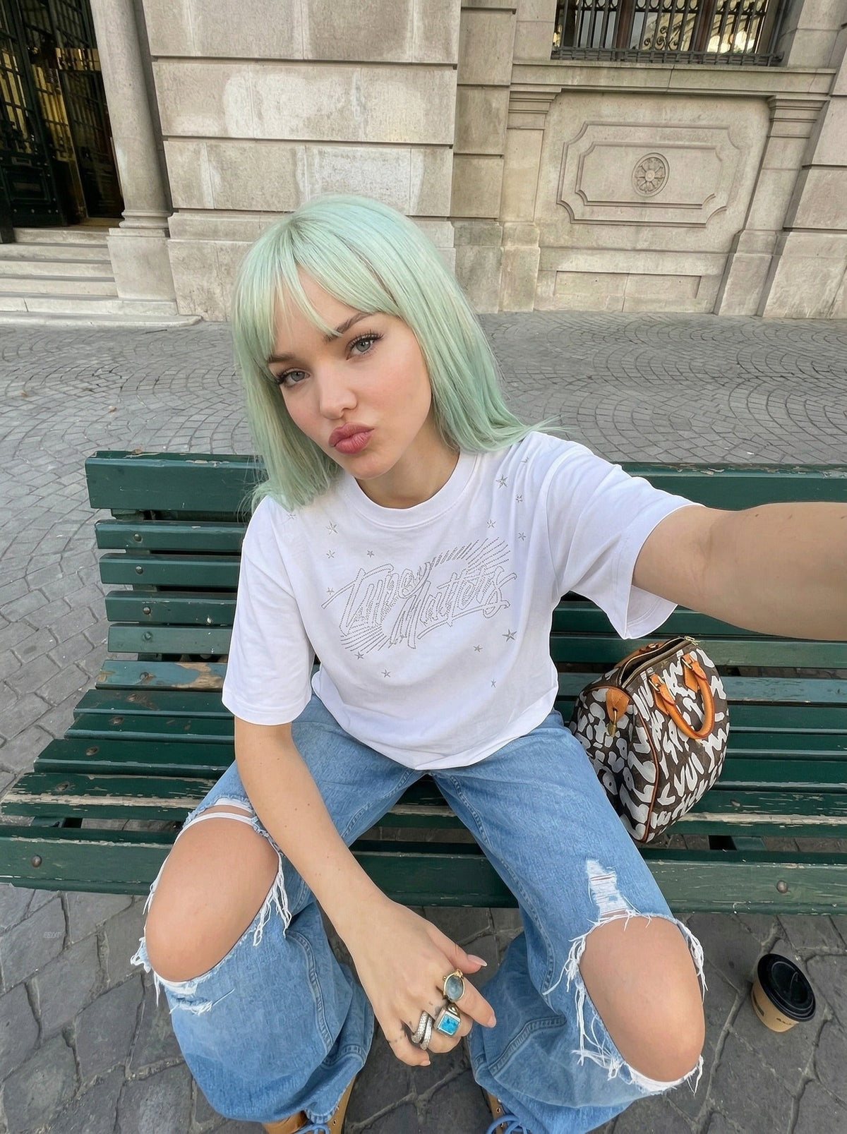 DAXUEN Metallic star embroidered short-sleeved T-shirt — model photo