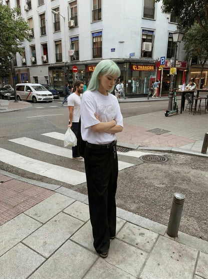 DAXUEN Metallic star embroidered short-sleeved T-shirt — model photo
