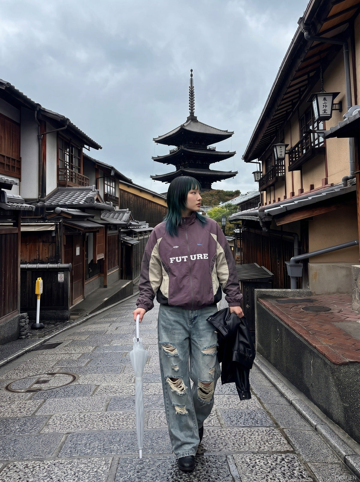 DAXUEN muted purple color-blocked track jacket — model photo