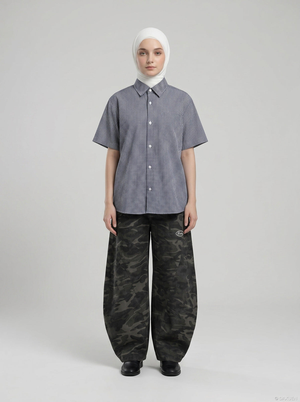 DAXUEN Navy and white gingham short-sleeved shirt — model photo