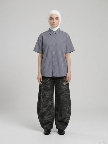 DAXUEN Navy and white gingham short-sleeved shirt — model photo