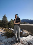 DAXUEN Short-sleeve crew neck t-shirt with text print — model photo