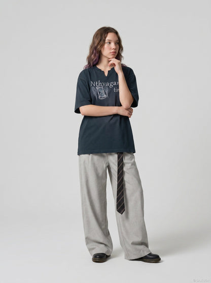 DAXUEN Oversized graphic T-shirt featuring hourglass design — model photo