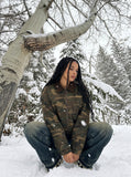 DAXUEN olive green camouflage utility jacket — model photo