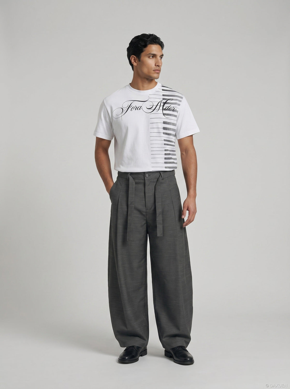 DAXUEN Ornate script and piano key graphic T-shirt — model photo