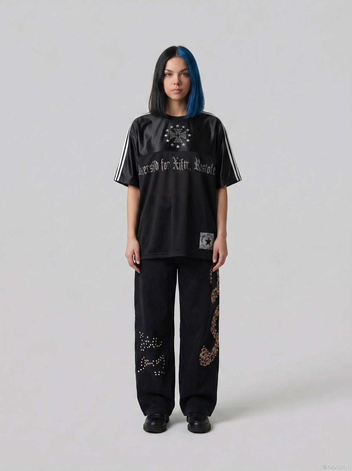 DAXUEN Oversized short-sleeve colorblock T-shirt with graphics — model photo