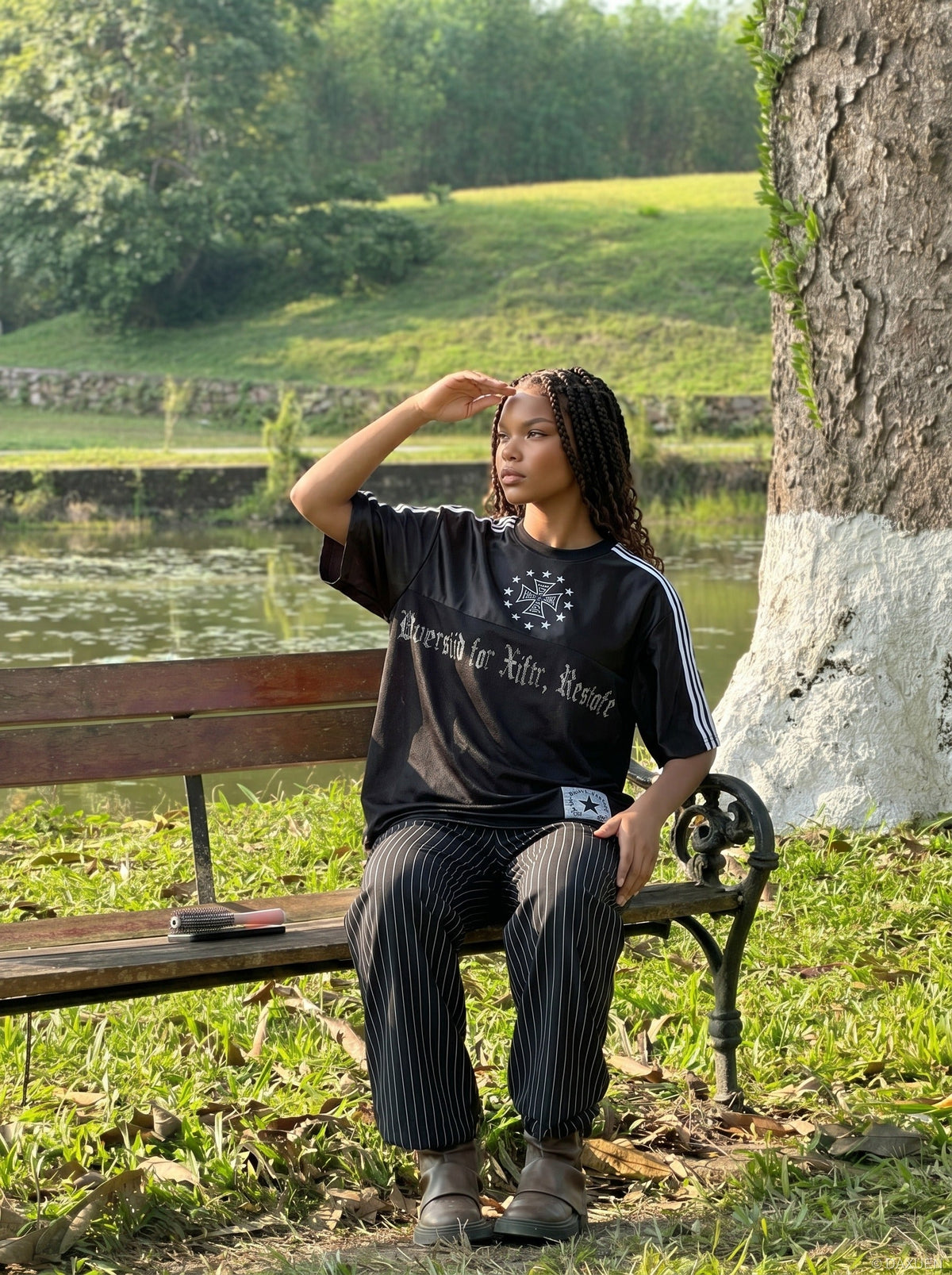 DAXUEN Oversized short-sleeve colorblock T-shirt with graphics — model photo