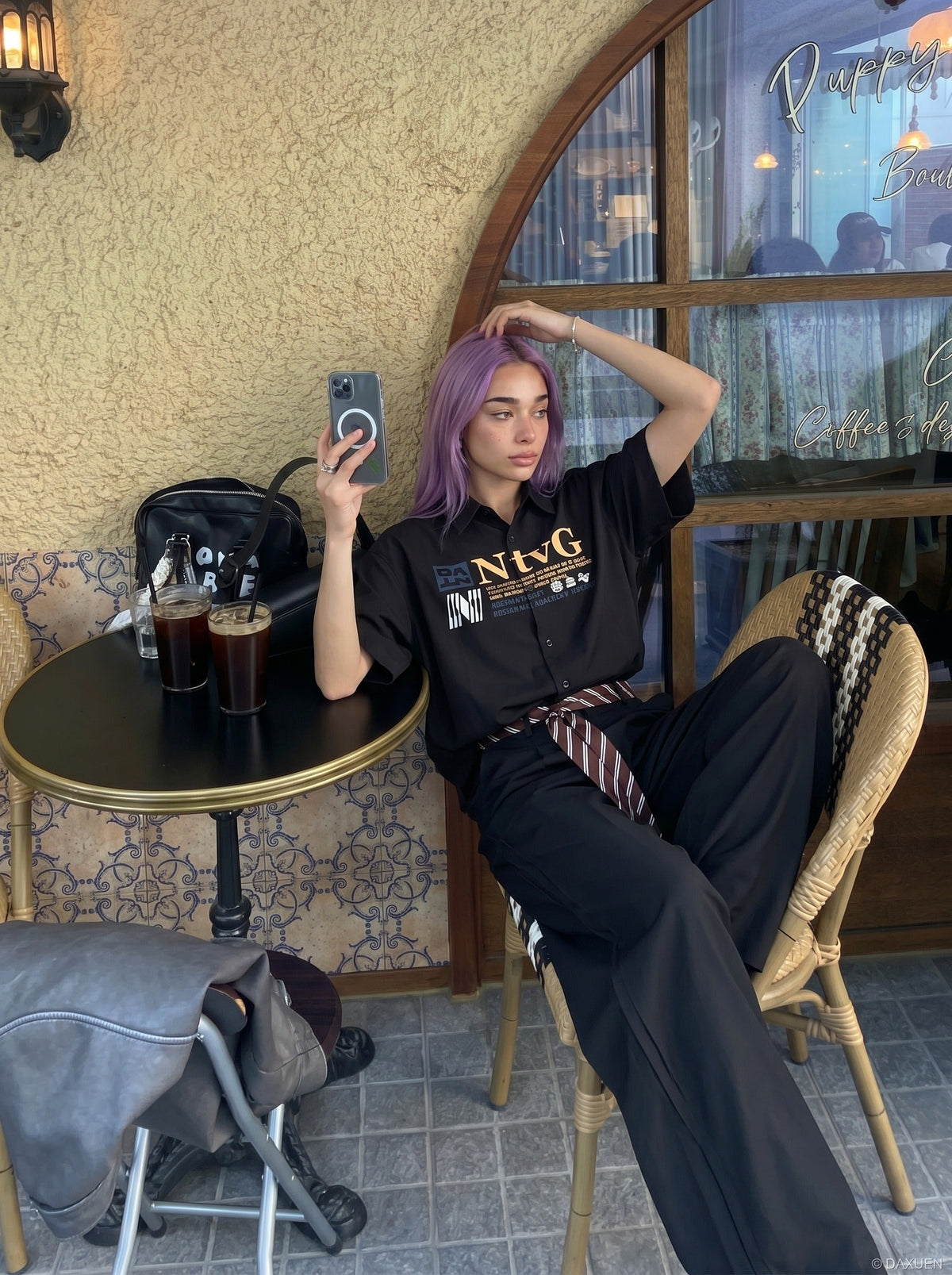 DAXUEN Oversized short-sleeve button-up shirt with graphic print — model photo
