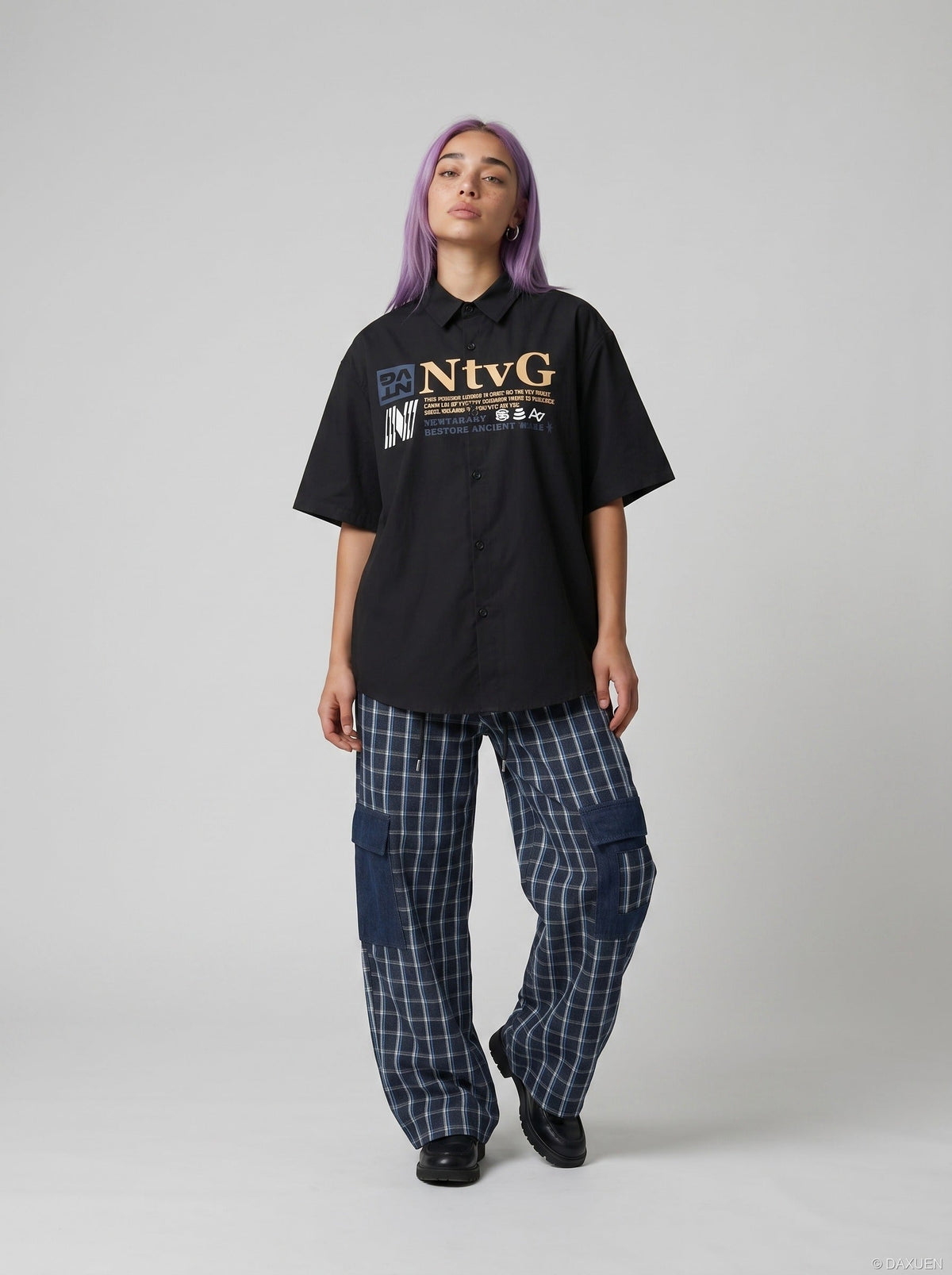 DAXUEN Oversized short-sleeve button-up shirt with graphic print — model photo