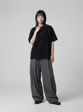 DAXUEN Oversized short-sleeved Henley t-shirt — model photo
