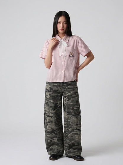 DAXUEN Pink plaid short-sleeved collared shirt with cat embroidery — model photo
