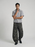 DAXUEN Plaid button-up short sleeve shirt — model photo