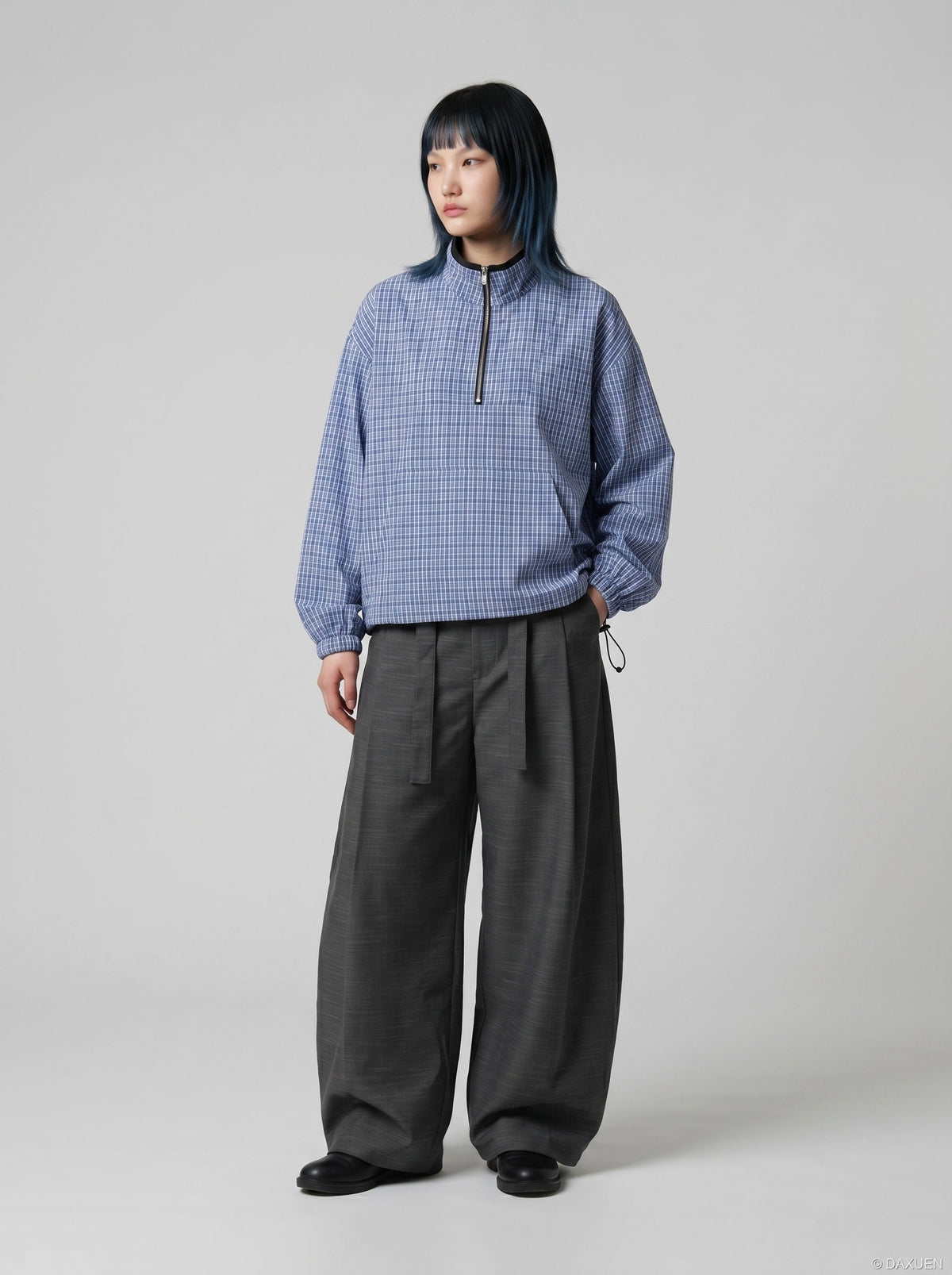 DAXUEN Plaid oversized pullover jacket with half-zip and pouch pocket — model photo