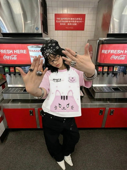 DAXUEN Relaxed fit short-sleeved t-shirt with cat graphic — model photo