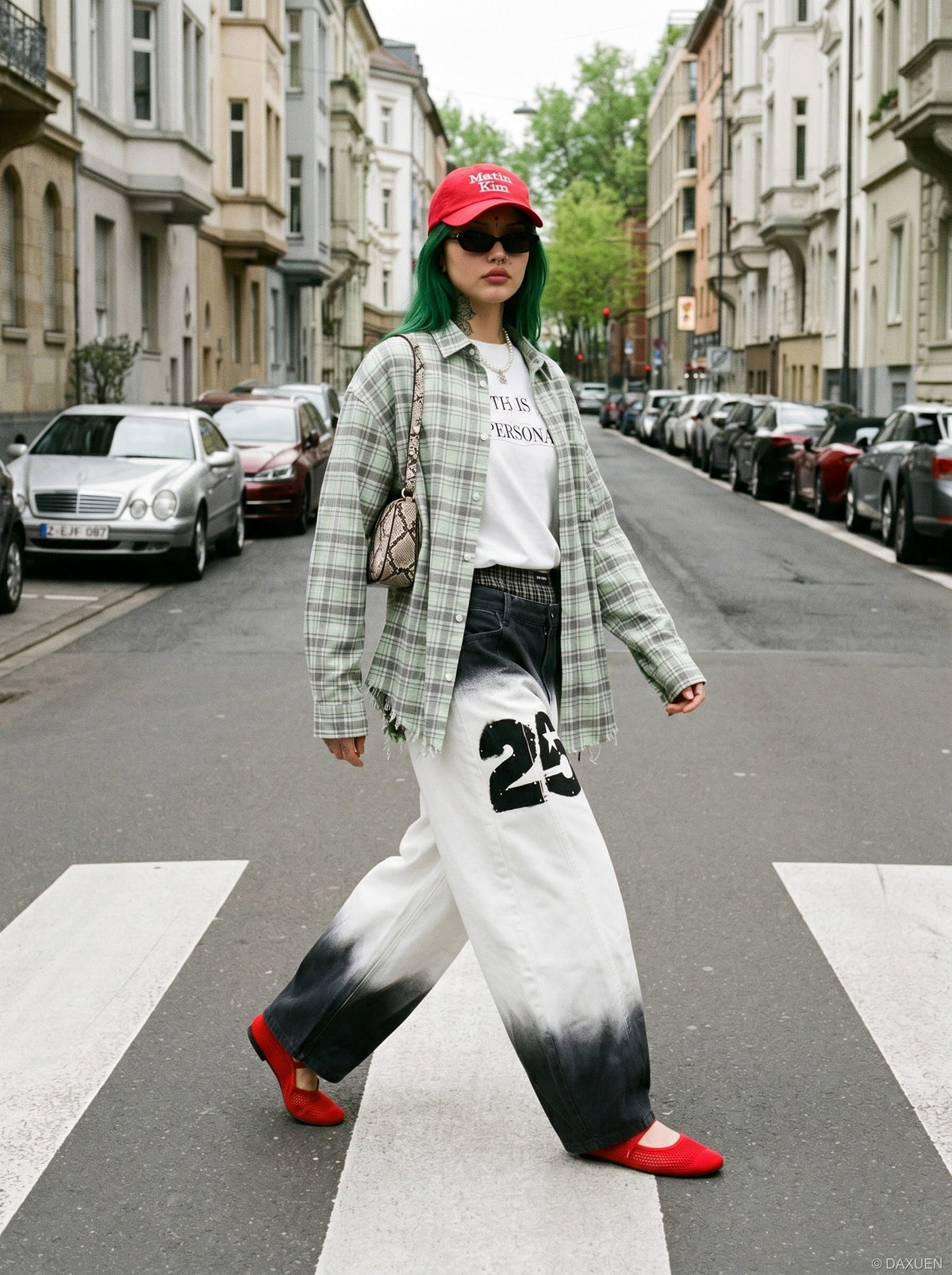 DAXUEN High-waisted wide-leg trousers with dip-dye effect — model photo