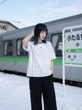 DAXUEN Short sleeve raglan t-shirt with contrast stitching — model photo