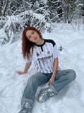 DAXUEN Raglan short-sleeved T-shirt with vertical stripes and graphics — model photo