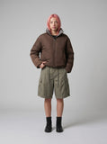DAXUEN Relaxed-fit cargo shorts in solid colors — model photo