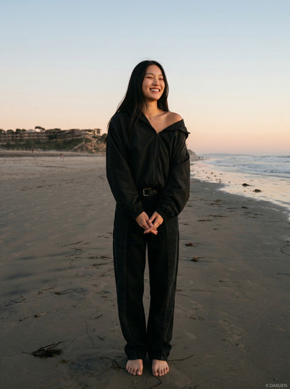 DAXUEN Relaxed fit black panel pants — model photo