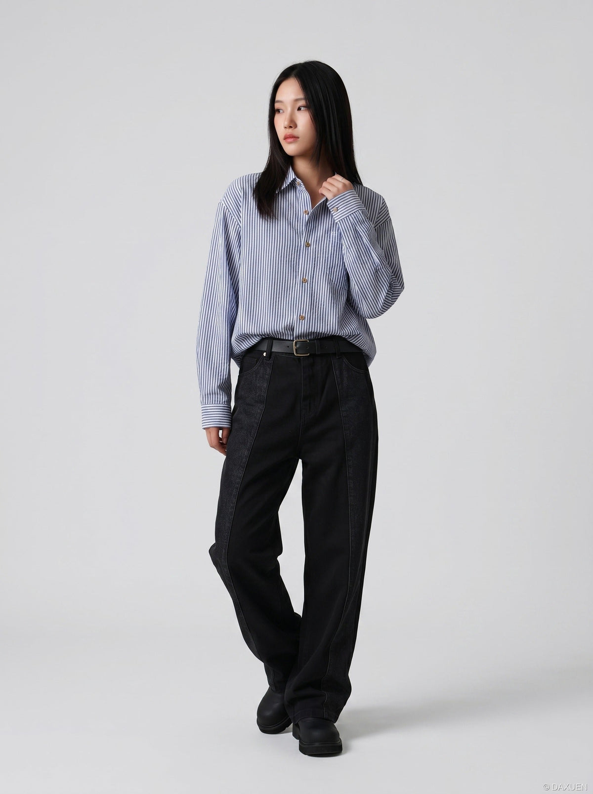 DAXUEN Relaxed fit black panel pants — model photo