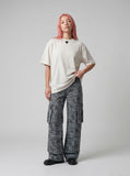 DAXUEN Oversized dark grey T-shirt with crew neck and raglan sleeves — model photo
