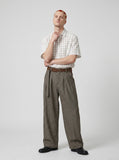 DAXUEN Short-sleeved plaid button-up shirt — model photo
