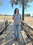 DAXUEN Relaxed fit short-sleeved top in grey and black — model photo